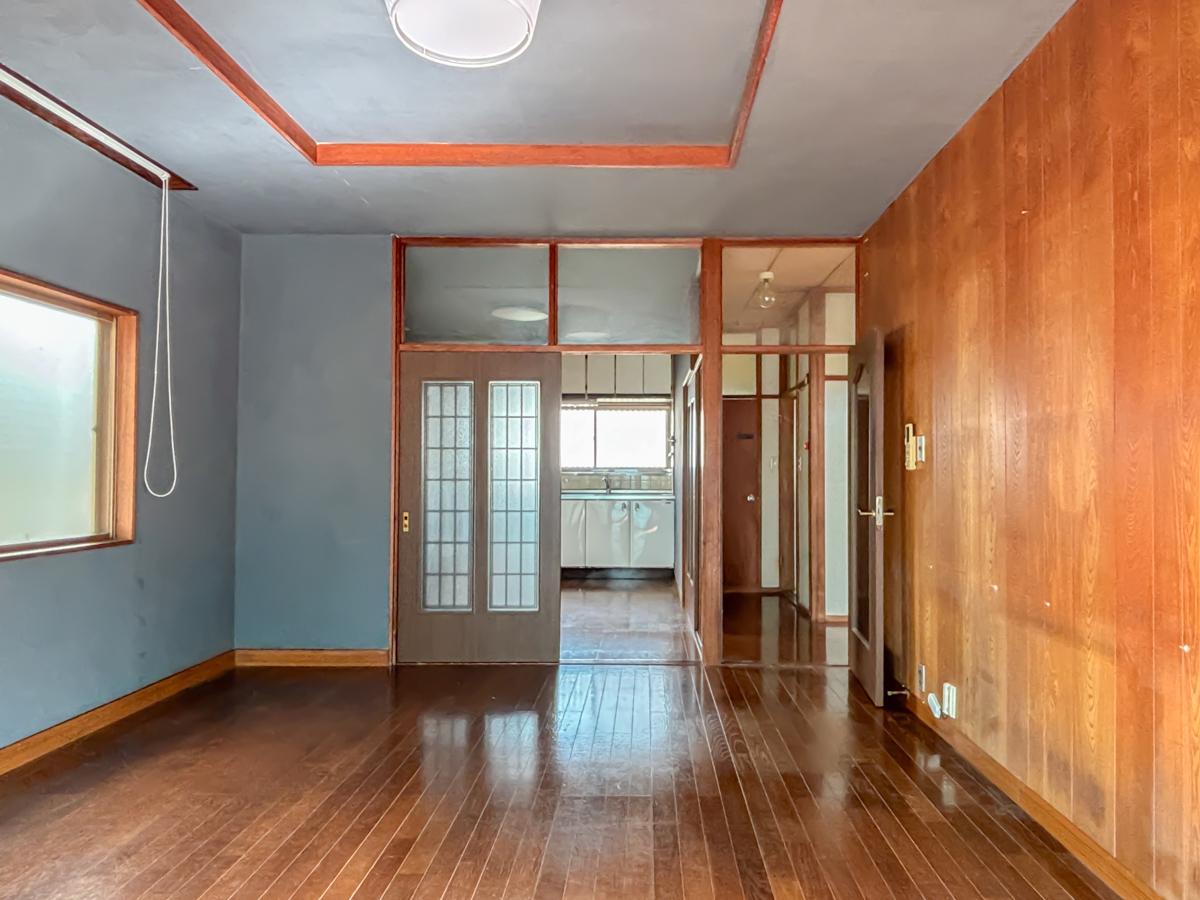 町田市忠生の賃貸物件/リビングからダイニング方向