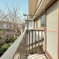 町田市忠生の賃貸物件/小さいけれどしっかり陽がはいるバルコニー