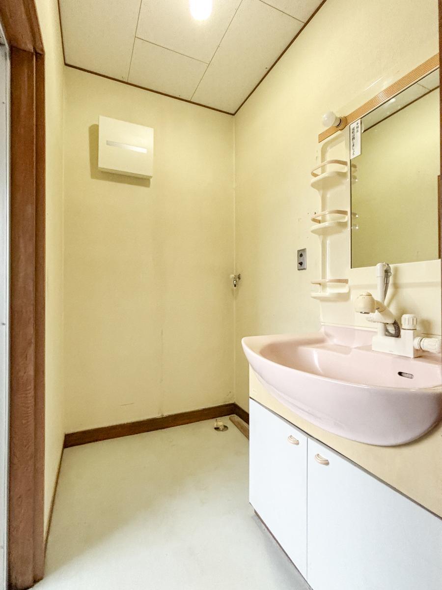 町田市忠生の賃貸物件/脱衣所はちょっとコンパクト