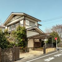 町田市忠生の賃貸物件/駐車場付き。自転車も数台置けます