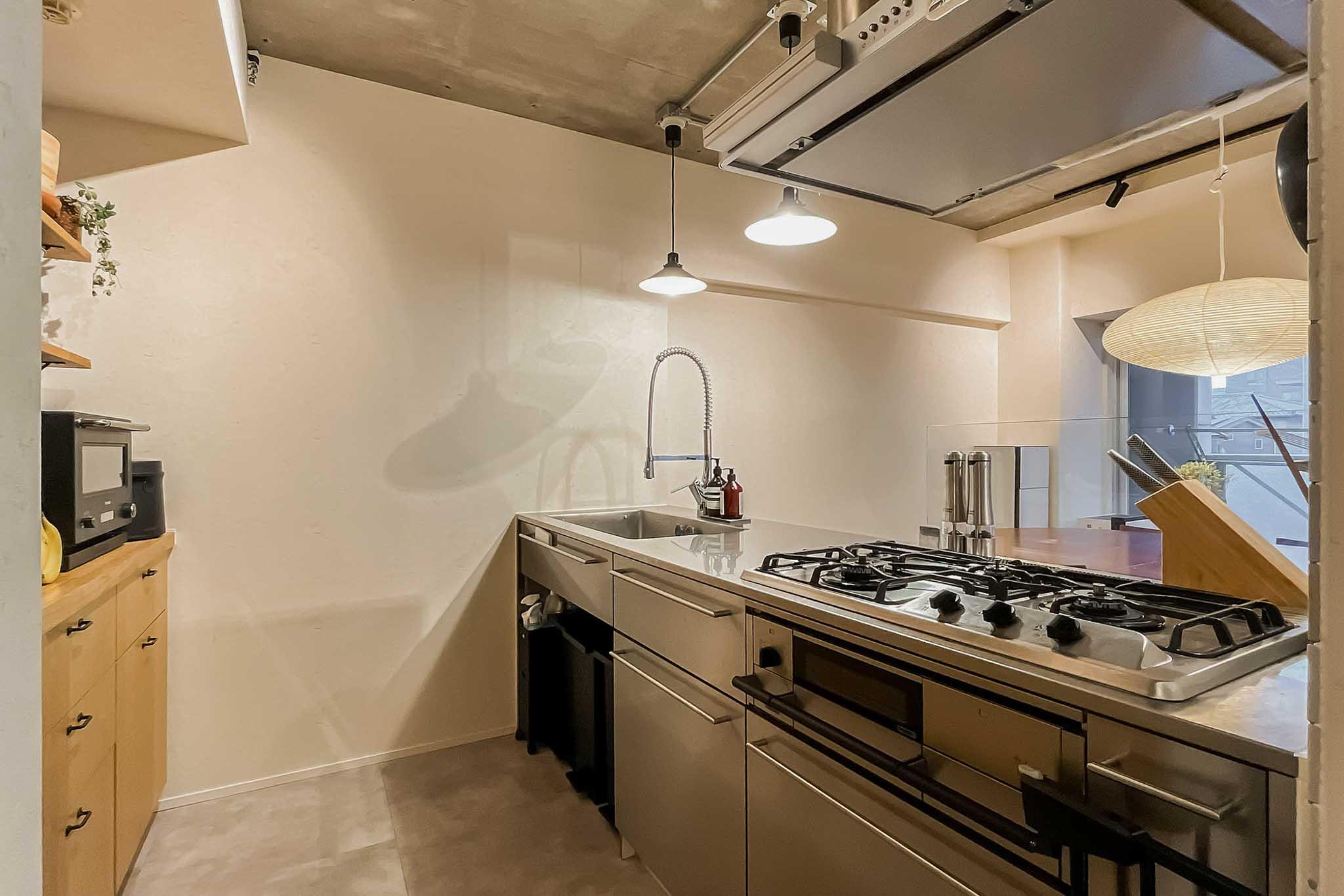 新宿区上落合の売買物件/本格的なキッチン。料理好きにも満足してもらえそう