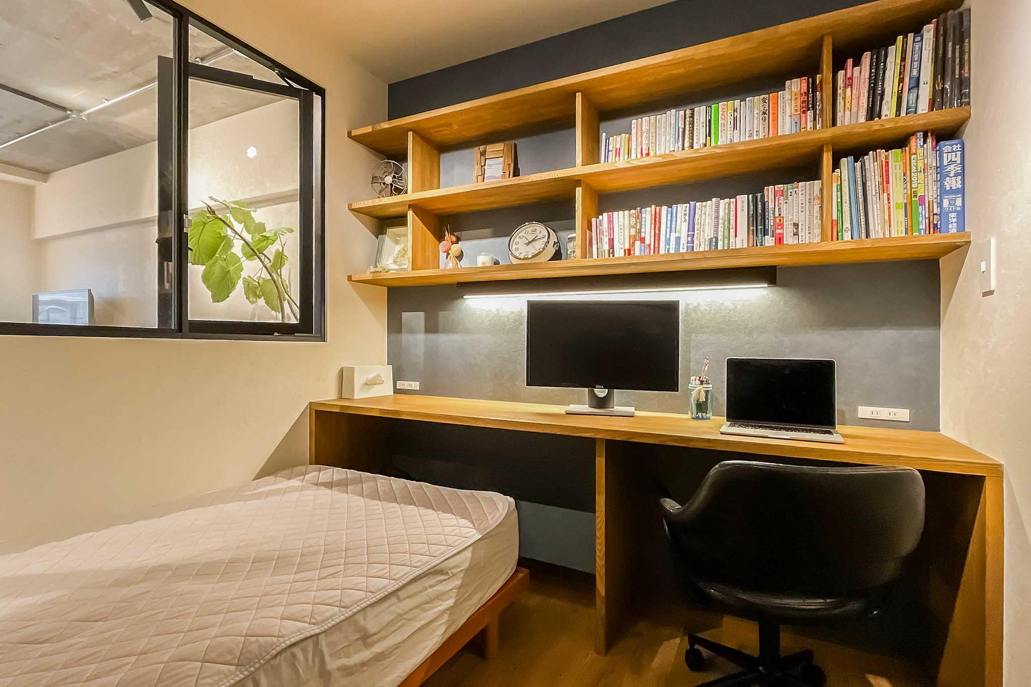 新宿区上落合の売買物件/書斎としても子供部屋としても使えそうな4帖の洋室