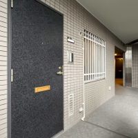新宿区上落合の売買物件/玄関先