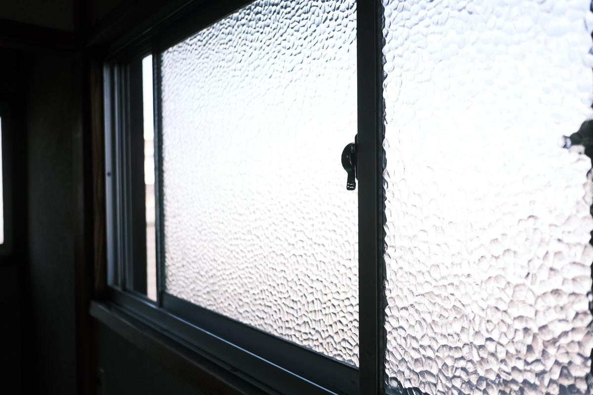 世田谷区上祖師谷の賃貸物件/レトロなガラス