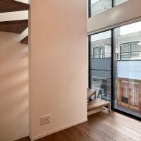 江戸川区西瑞江の賃貸物件/ロフトから2階へ降りる階段