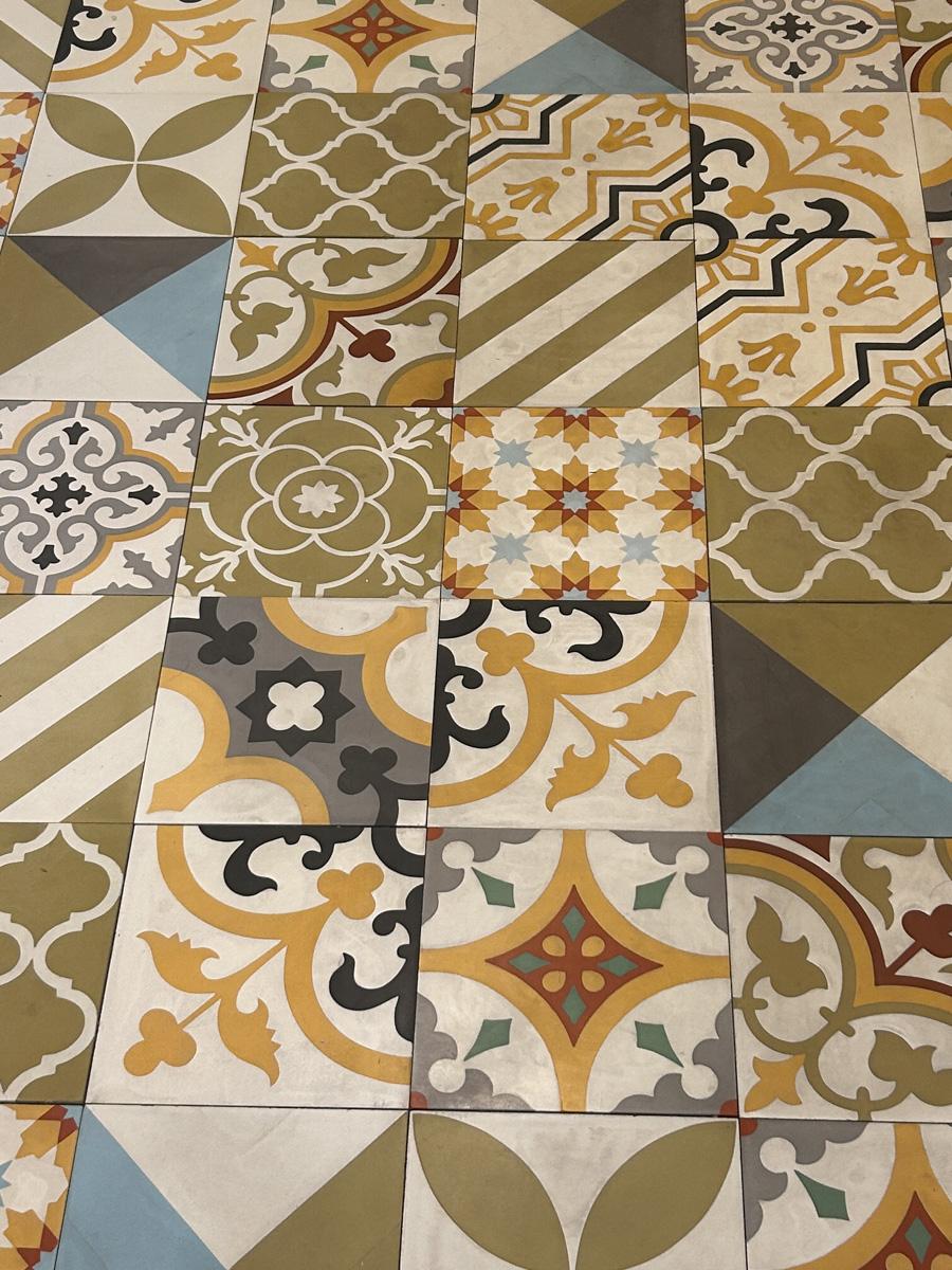 江戸川区西瑞江の賃貸物件/オーナーが自らチョイスしたベトナム製のタイル