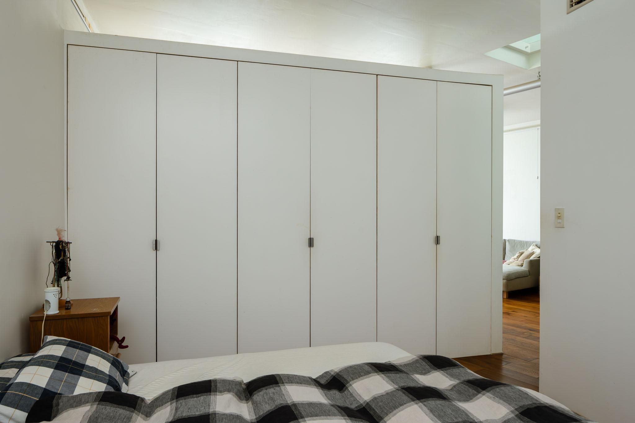 世田谷区上馬の売買物件/収納上部が空いていてふわりと光が届く設計