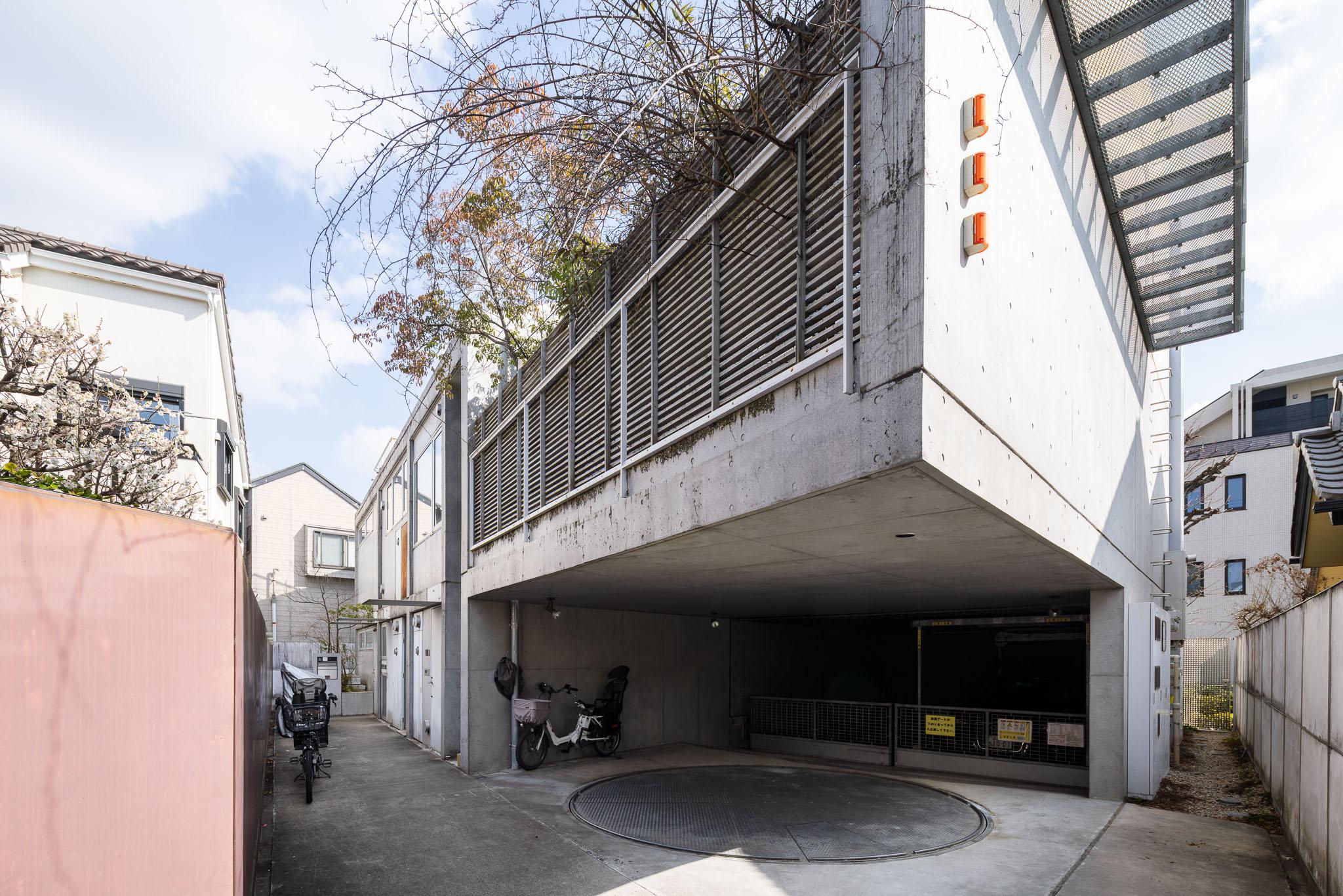 世田谷区上馬の売買物件/機械式なのでサイズ制限はありますが、駐車場の専用使用権付き