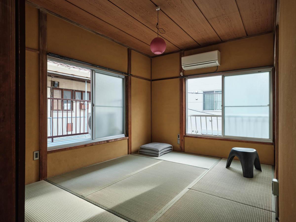 新宿区北新宿の賃貸物件/和室の雰囲気も素敵。壁がヤマブキ色なのも可愛い