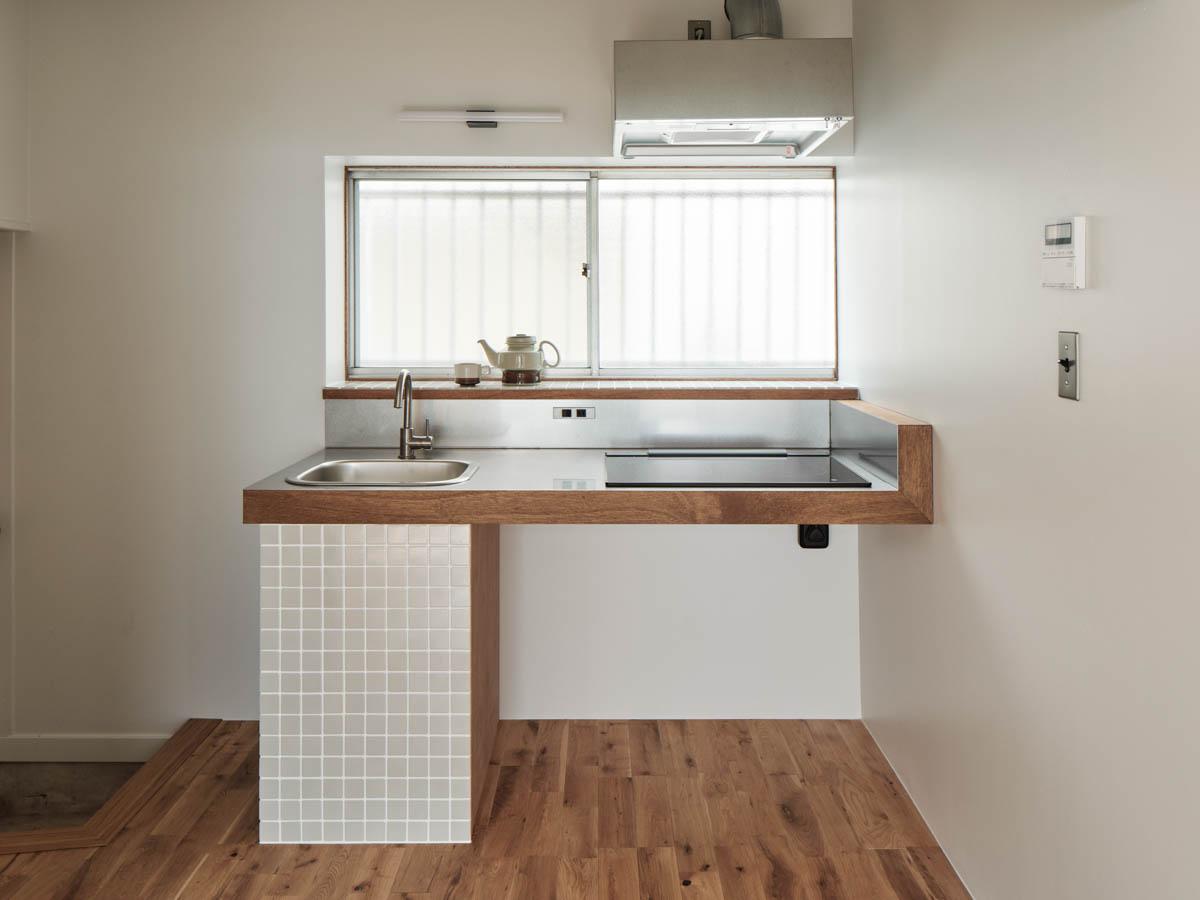 新宿区北新宿の賃貸物件/かわいい造作のキッチン