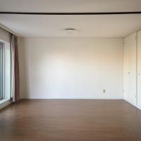 三鷹市井口の賃貸物件/リビングを南に向かって