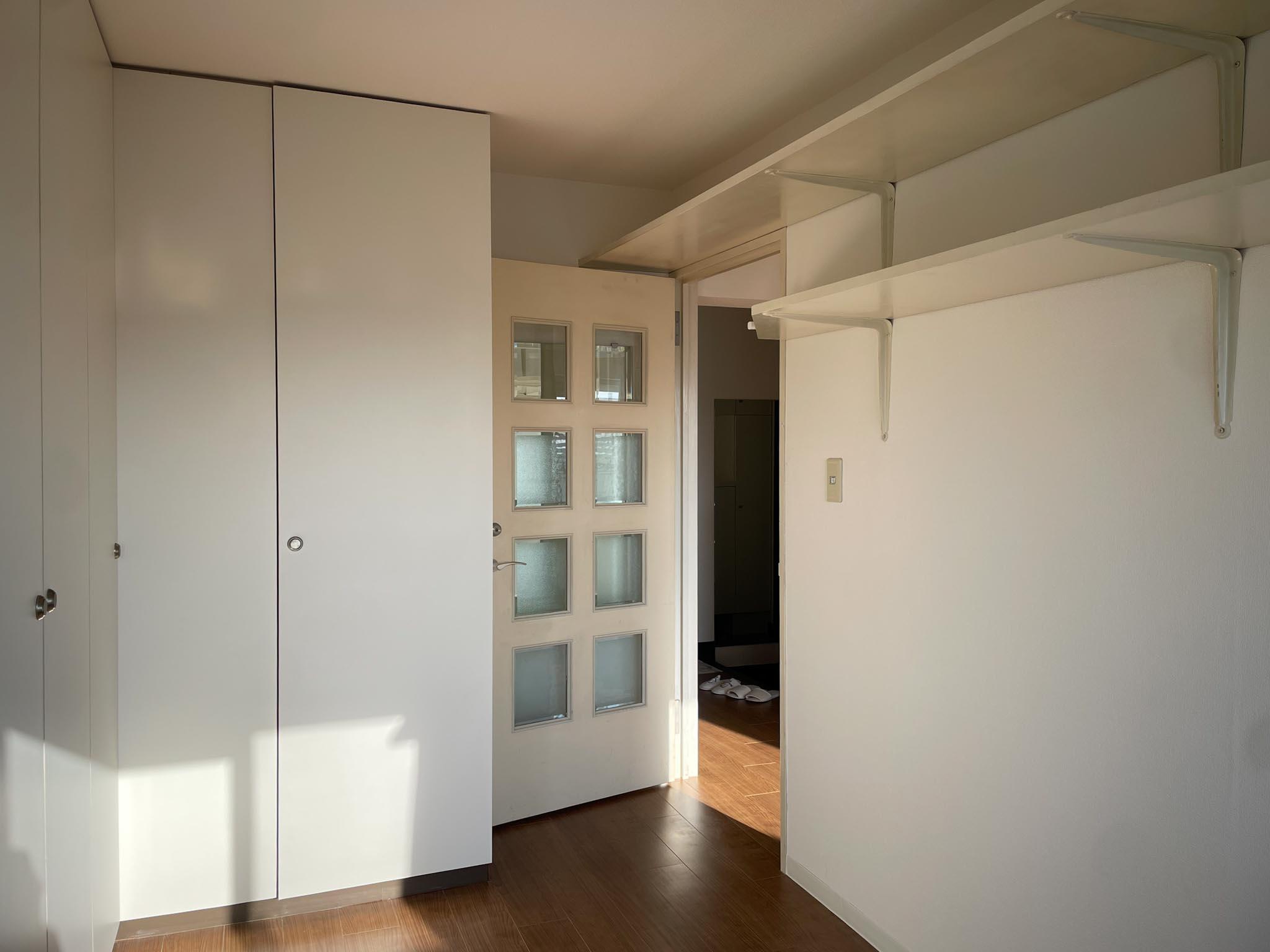 三鷹市井口の賃貸物件/4.2畳洋室：こちらの部屋もクローゼットがたっぷり