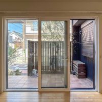 杉並区善福寺の賃貸物件/1階：中庭をみる