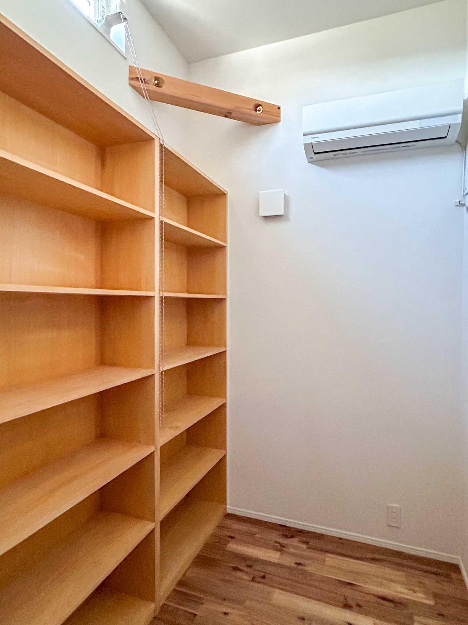 杉並区善福寺の賃貸物件/2階：天高のあるスタディルーム