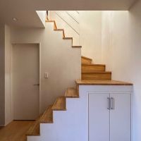 杉並区善福寺の賃貸物件/階段下に収納があります