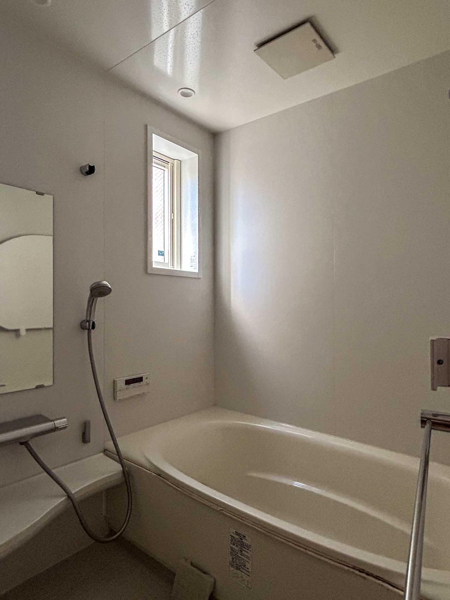 杉並区善福寺の賃貸物件/1階：浴室。追いだき機能付き