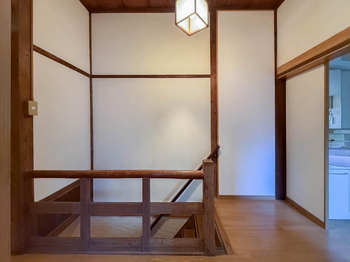 台東区鳥越の賃貸物件/趣のある階段