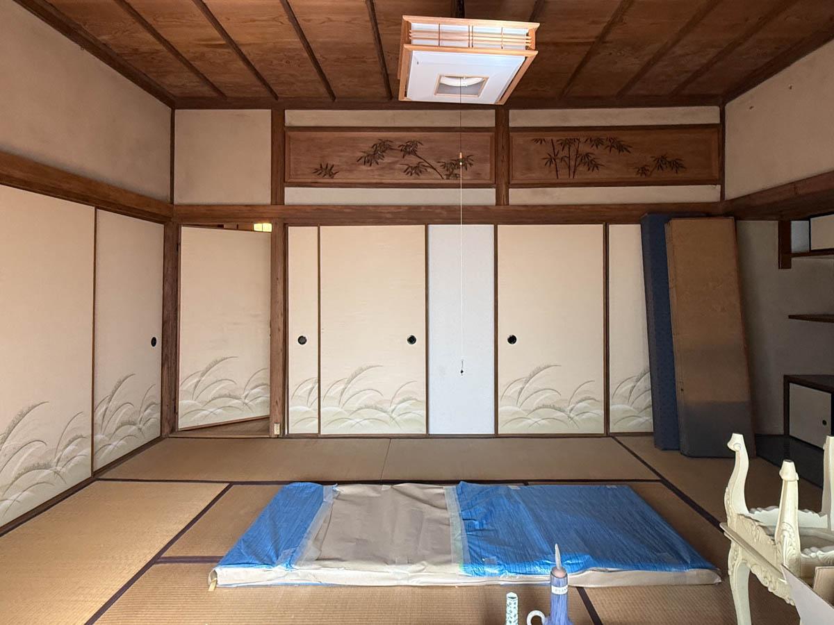 台東区鳥越の賃貸物件/正面の襖の先は耐震壁になり、壊すことはできません