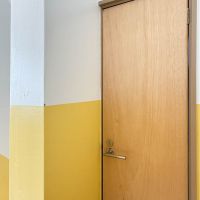 墨田区業平の賃貸物件/各フロア階段室の脇に専用トイレ