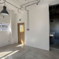 墨田区業平の賃貸物件/給湯室が右手に（3階）