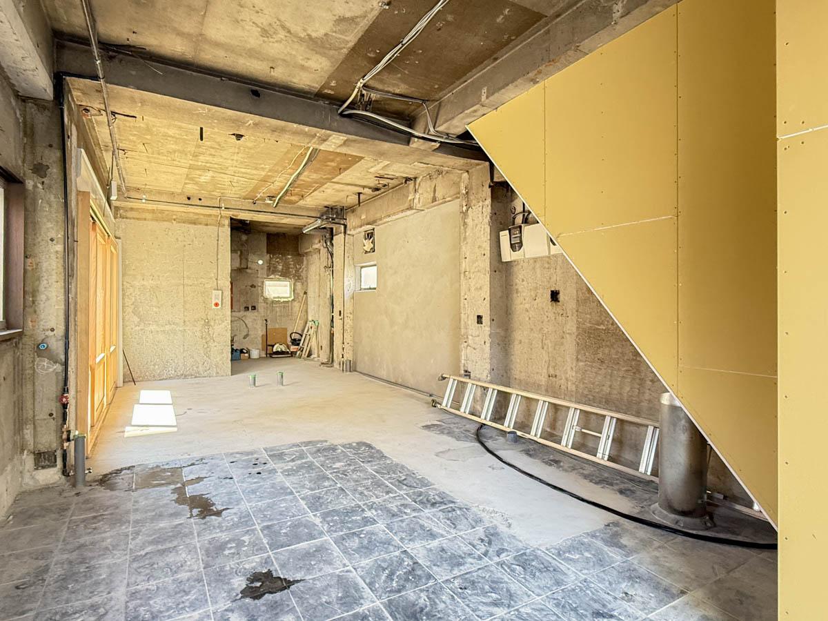 墨田区業平の賃貸物件/階段下にはトイレを配置できるよう、排水管が用意されています