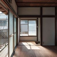 文京区大塚の賃貸物件/2階：バルコニーはぐるりと配置