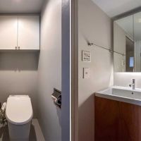 世田谷区池尻の売買物件/洗面台の背面側にトイレ