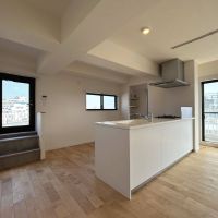 中野区野方の賃貸物件/キッチンから階段を上って外に出てみると