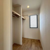 中野区野方の賃貸物件/通気ができるウォークインクローゼット