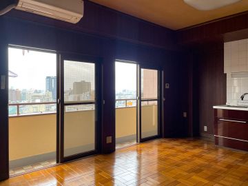 新宿区西新宿の賃貸物件/直進の果てに待つ