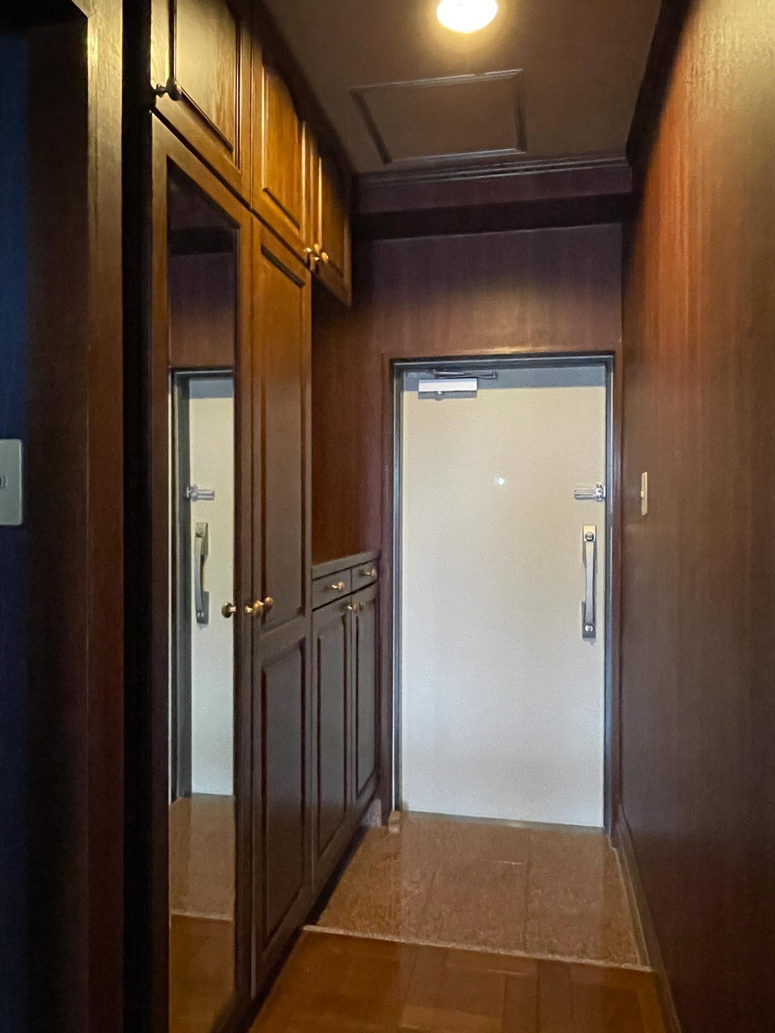 新宿区西新宿の賃貸物件/玄関・廊下の雰囲気から痺れます