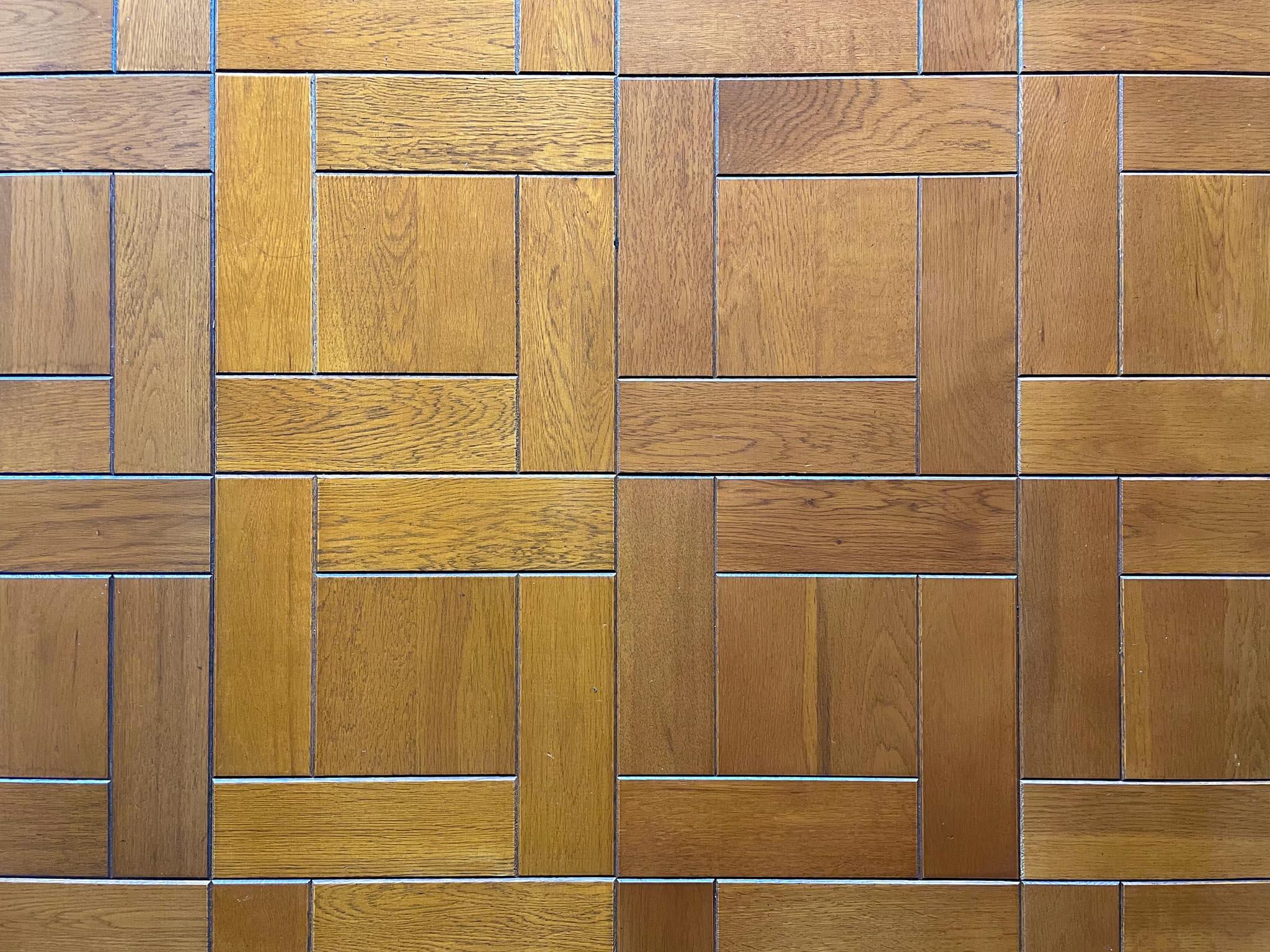 新宿区西新宿の賃貸物件/艶のあるパーケットフローリング