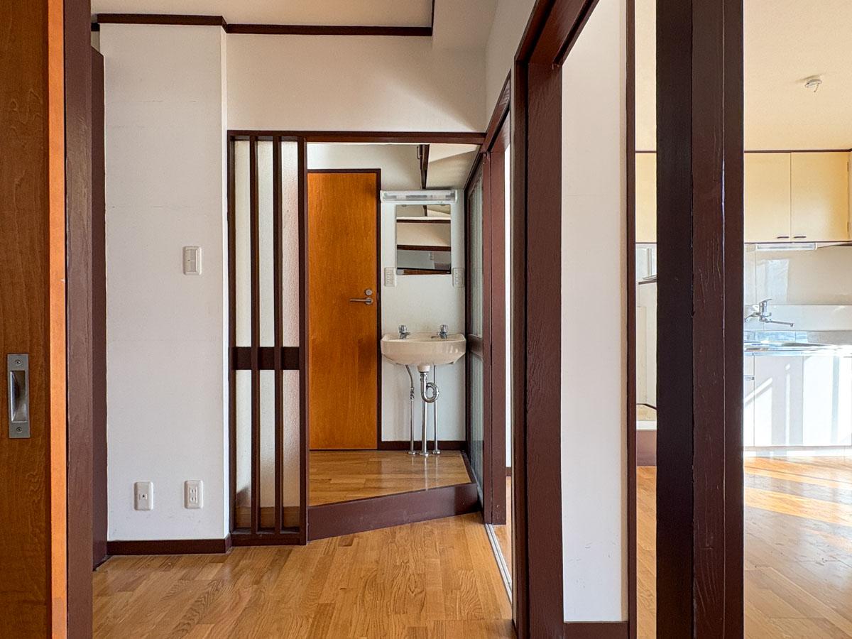 板橋区稲荷台の賃貸物件/玄関ホールの雰囲気が好き