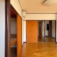 板橋区稲荷台の賃貸物件/木製建具は10年の間でだんだんと日に焼けて、どんどんいい色になってきました