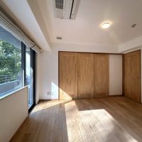 港区白金の賃貸物件/引戸を閉めて寝室を仕切ることも