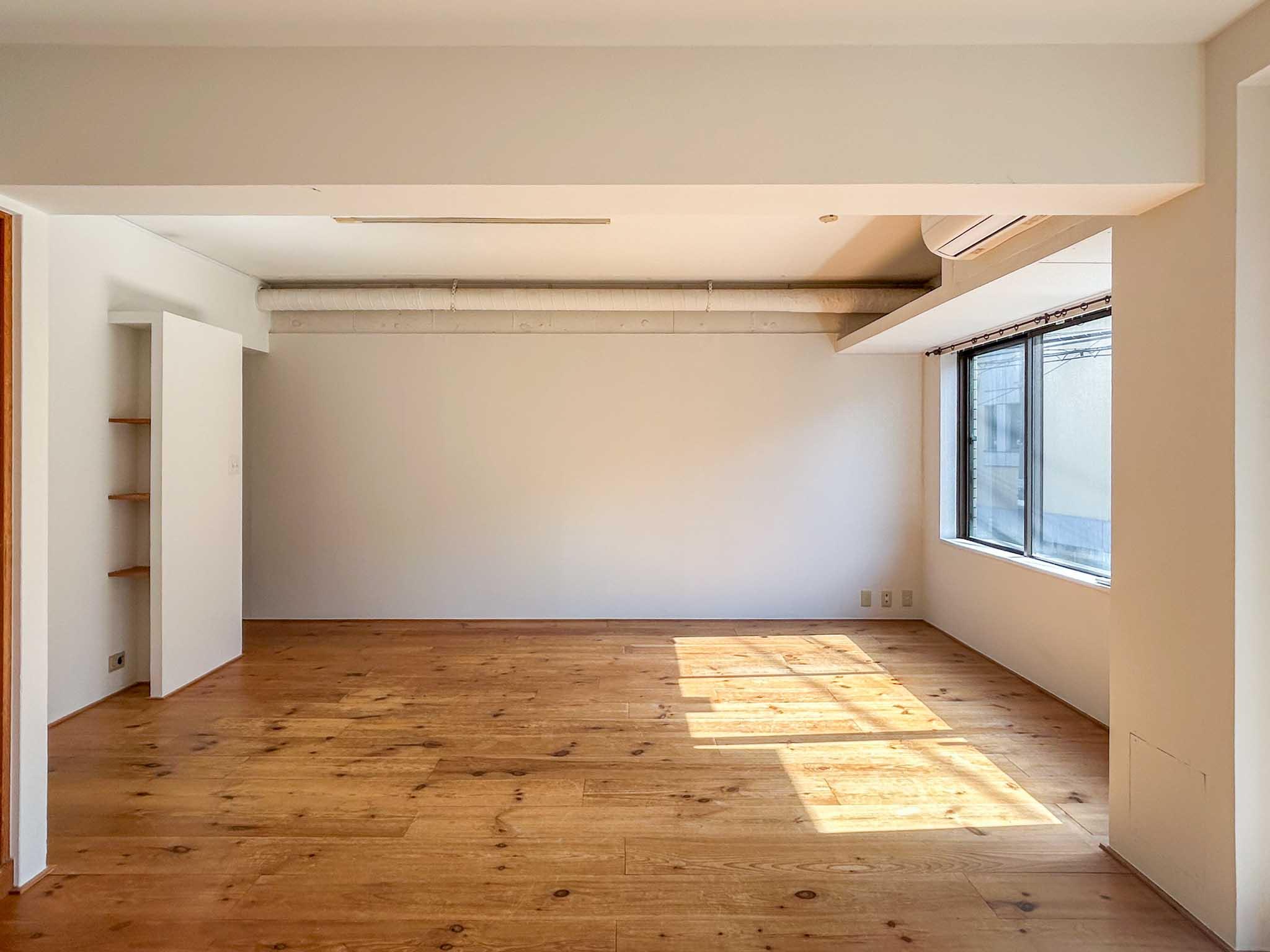 渋谷区上原の賃貸物件/南西向きの窓から、陽の光はたっぷり入ります