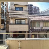 渋谷区上原の賃貸物件/目の前に建物があります