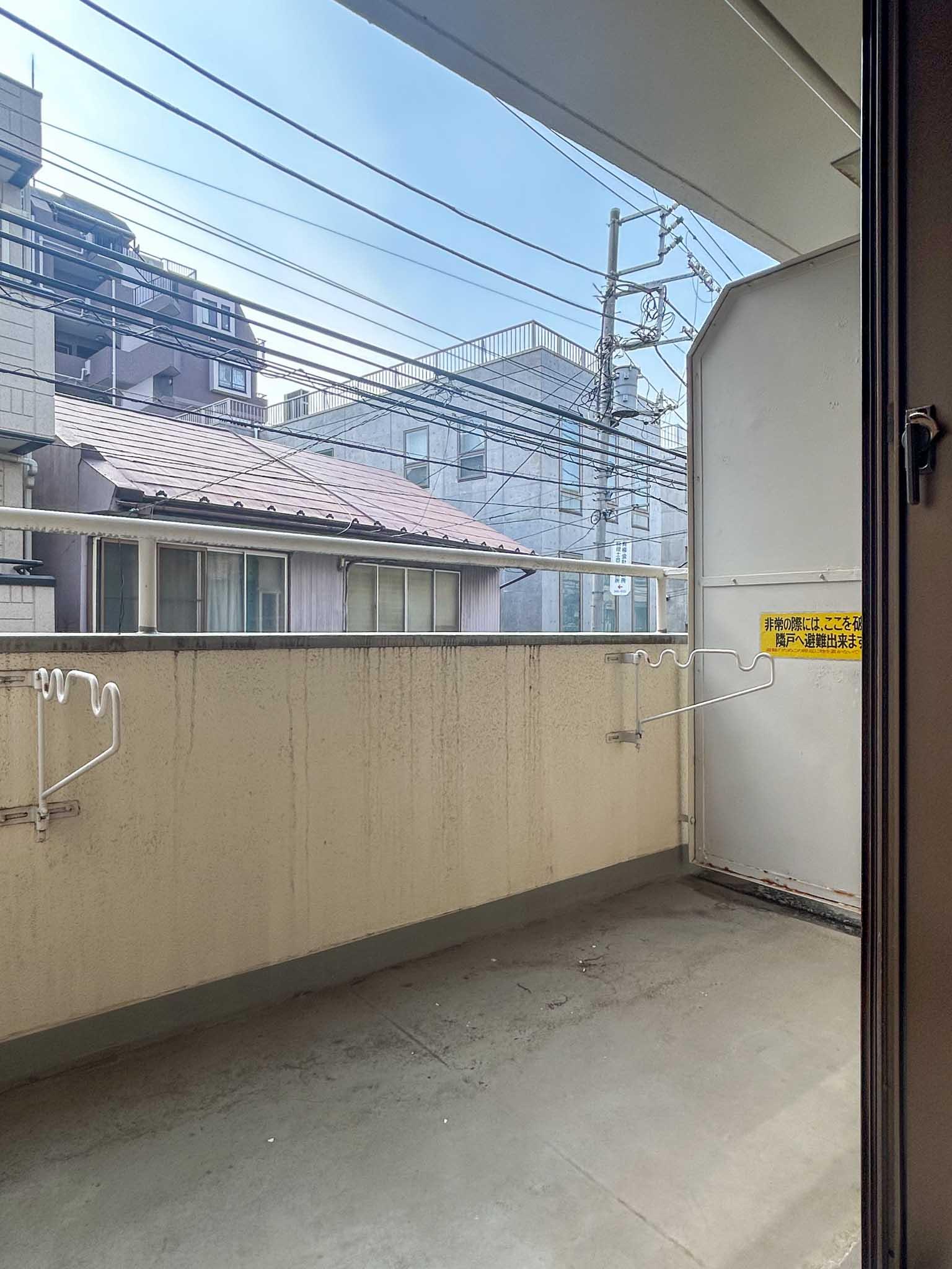 渋谷区上原の賃貸物件/広めのベランダ