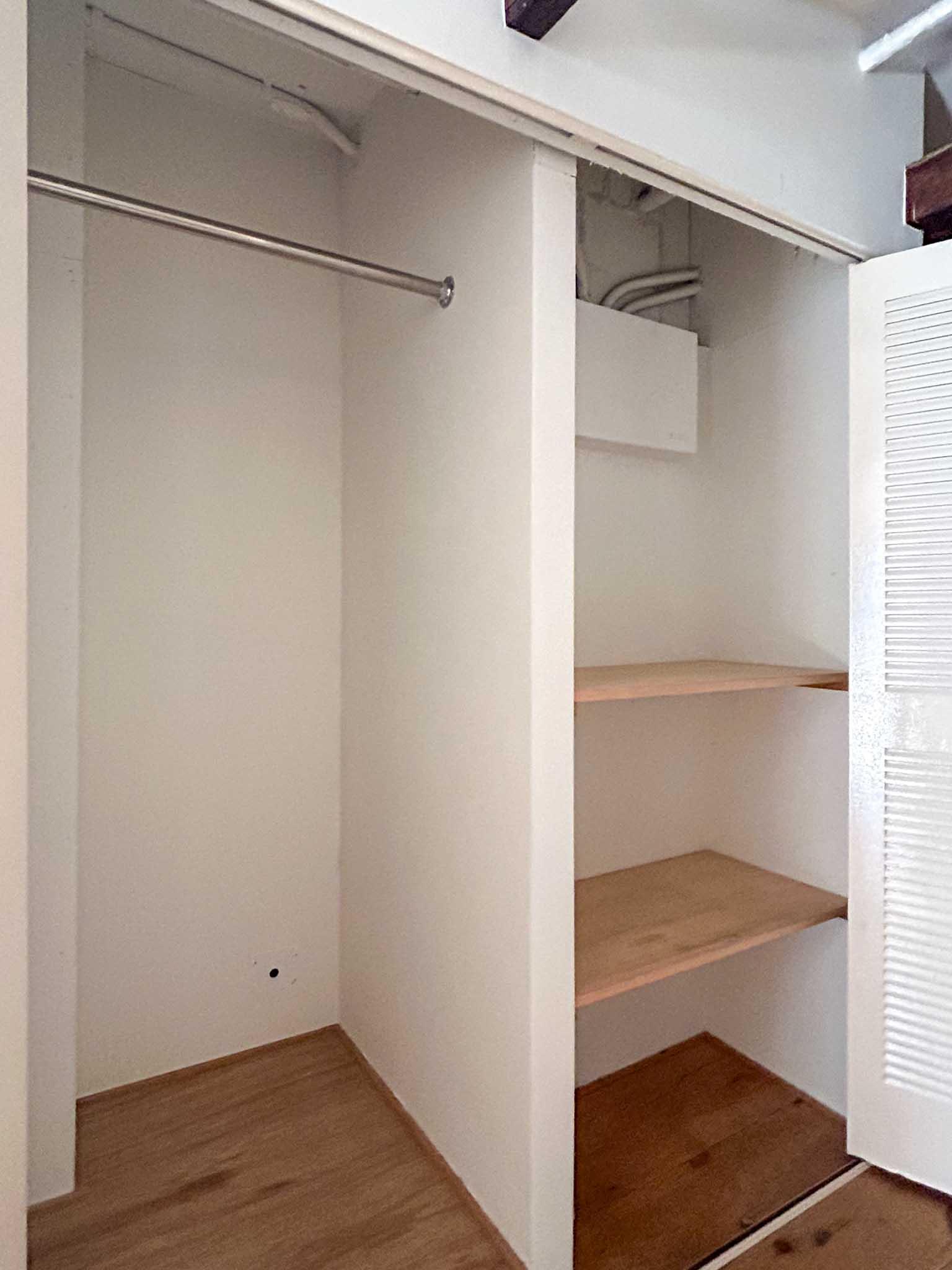 渋谷区上原の賃貸物件/キッチン横の収納