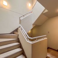 渋谷区上原の賃貸物件/共用階段