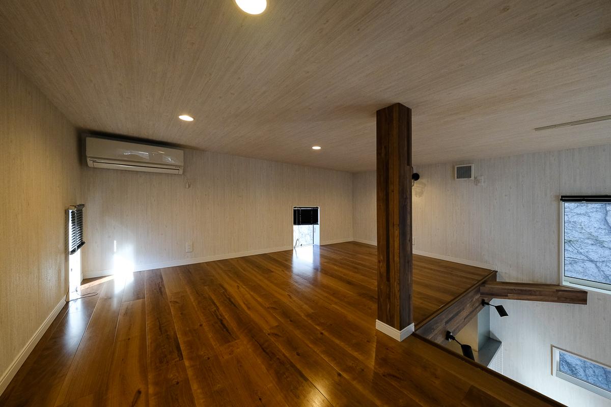 新宿区荒木町の売買物件/ロフト。売主はこのスペースにベッドを置いて、ゲストルームとして使用していました