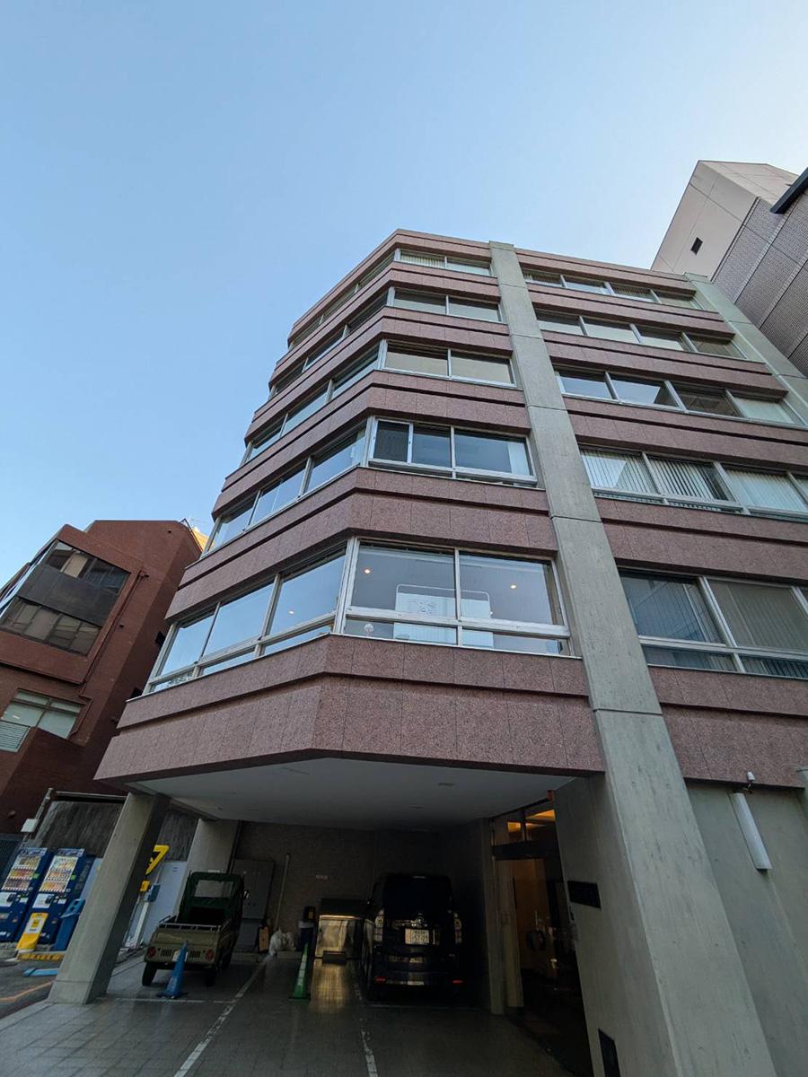 港区元赤坂の賃貸物件/古くてもカッコいい外観