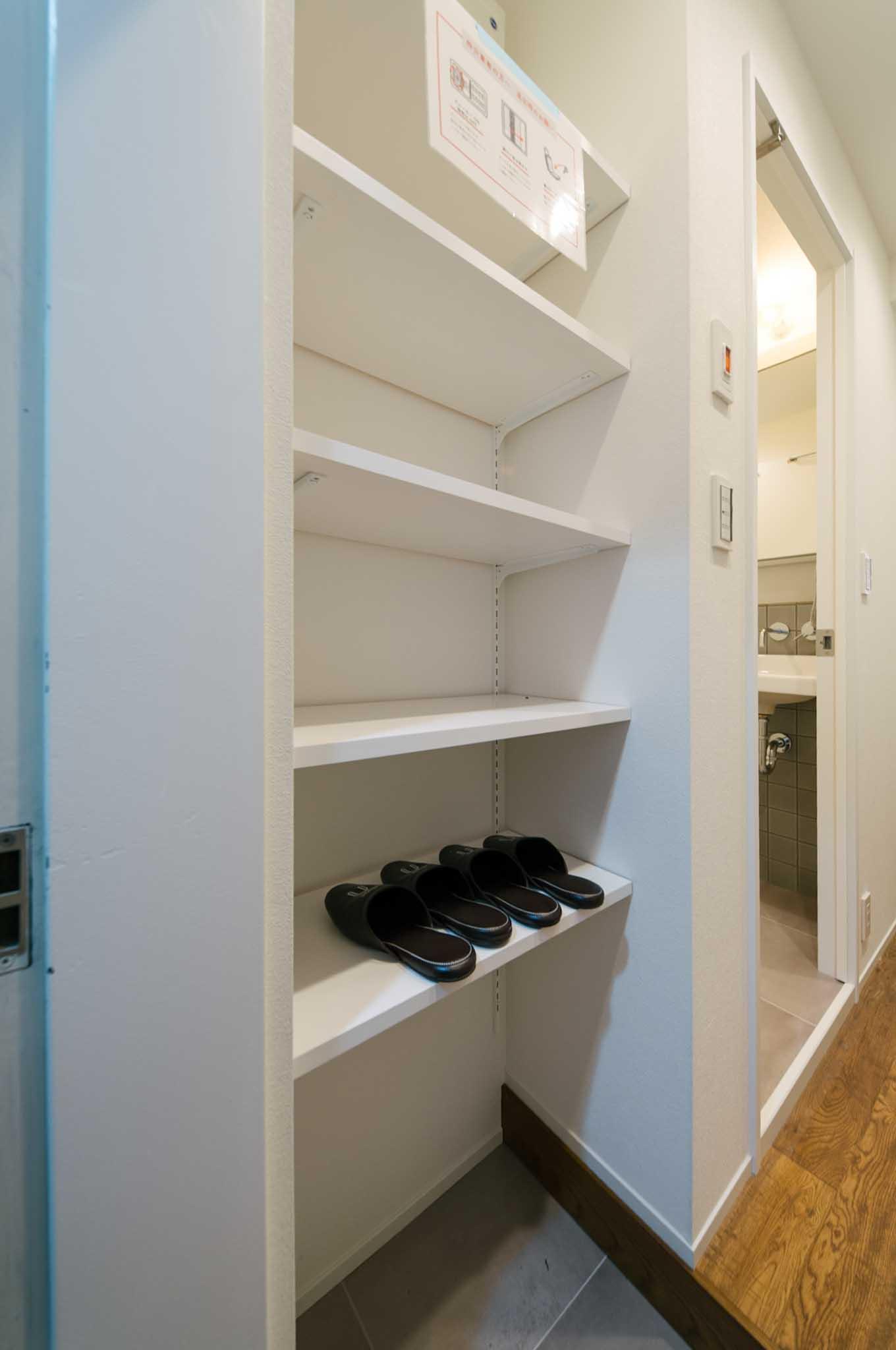 品川区西五反田の賃貸物件/靴を収める可動棚