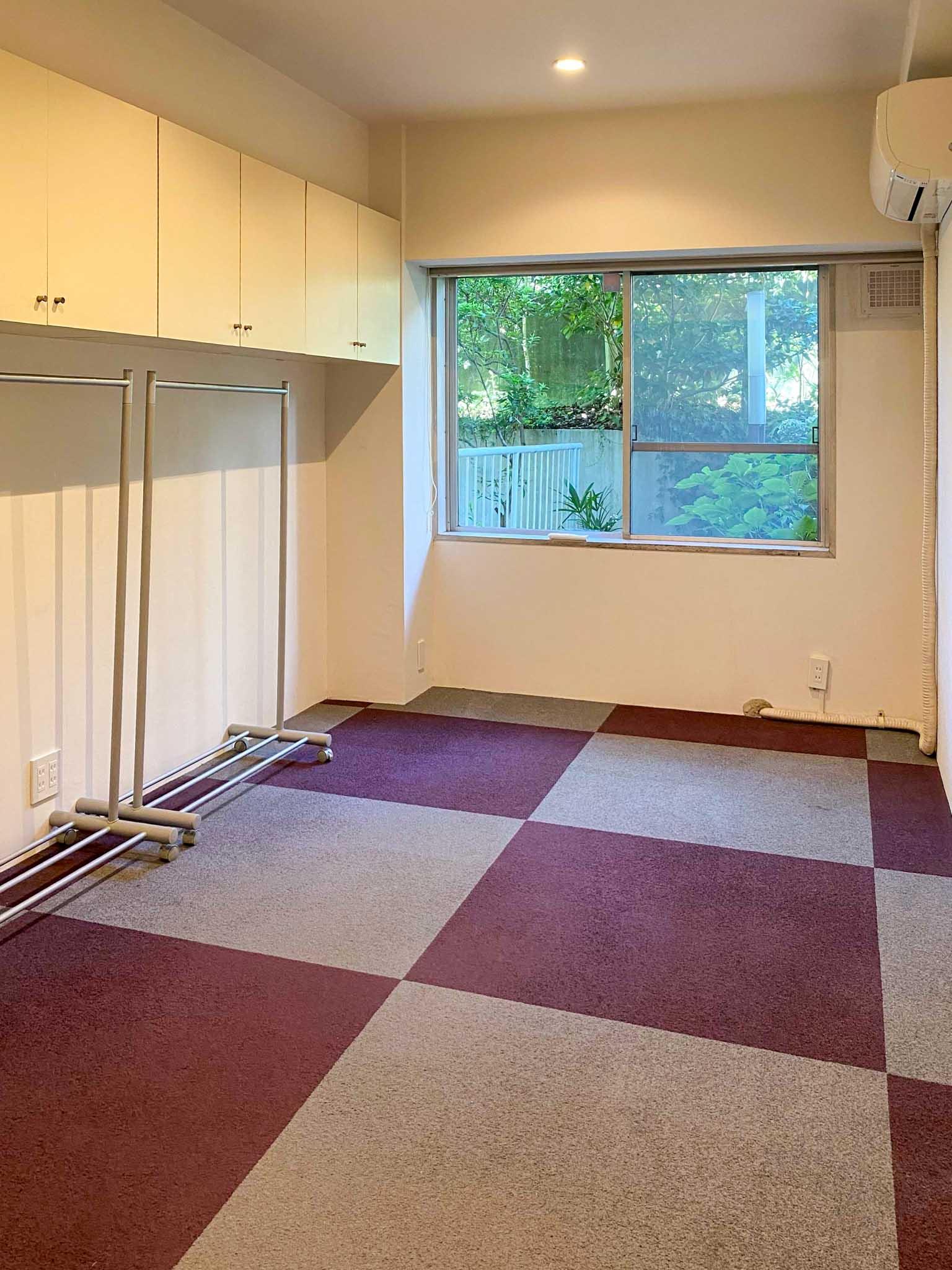 新宿区中落合の賃貸物件/room3。室内に収納がついています