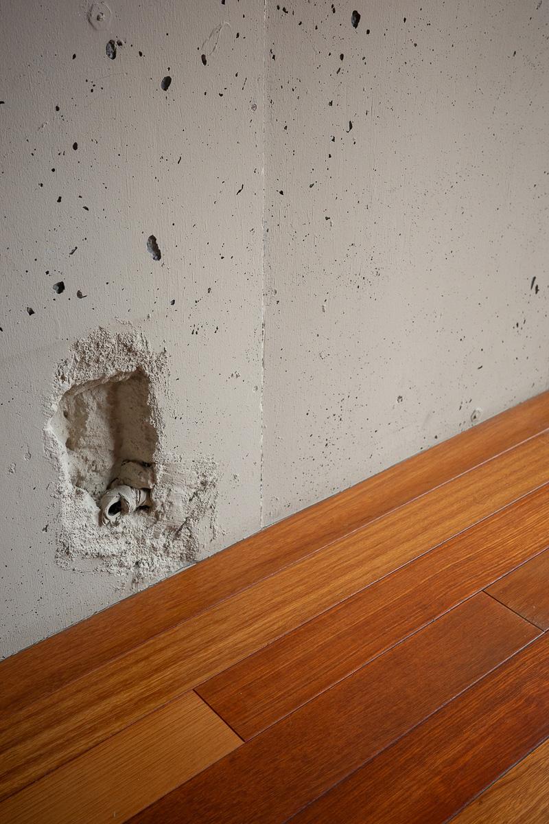 練馬区下石神井の賃貸物件/コンクリート壁と温かみのあるフローリング