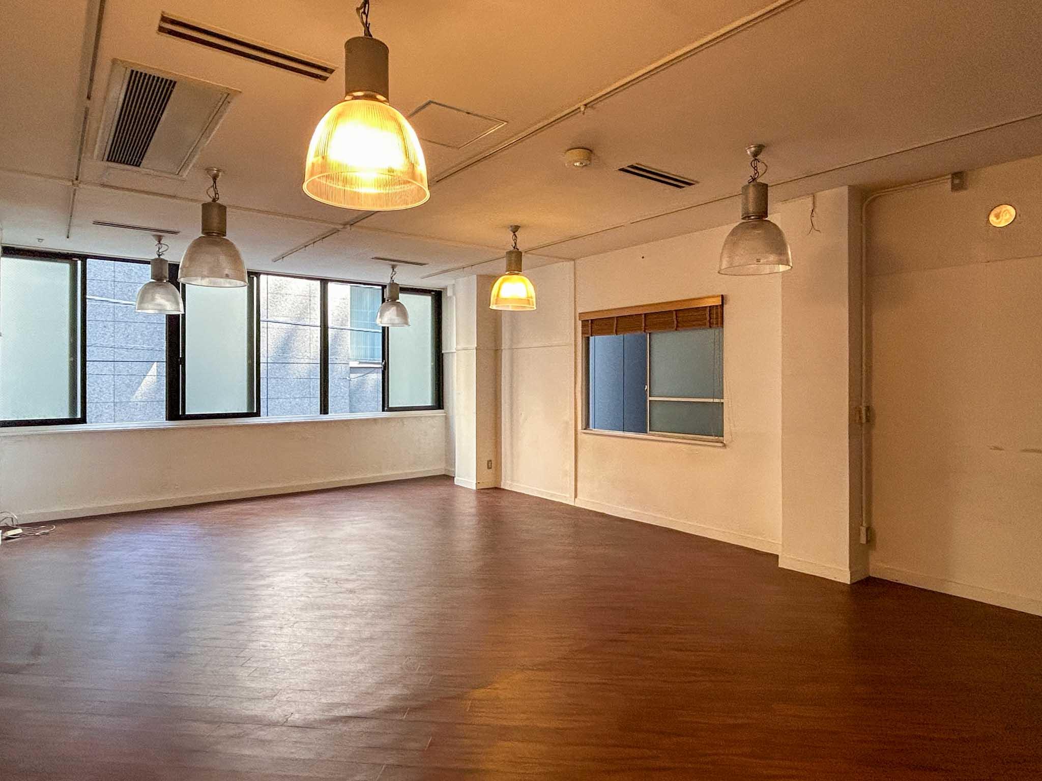 中央区日本橋小舟町の賃貸物件/2階：梁型がなくすっきりした空間