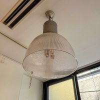 中央区日本橋小舟町の賃貸物件/2階：ガラスシェードの照明がいい感じ