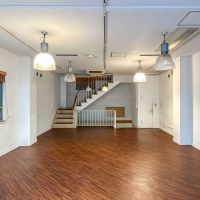 中央区日本橋小舟町の賃貸物件/2階：階段側をみる