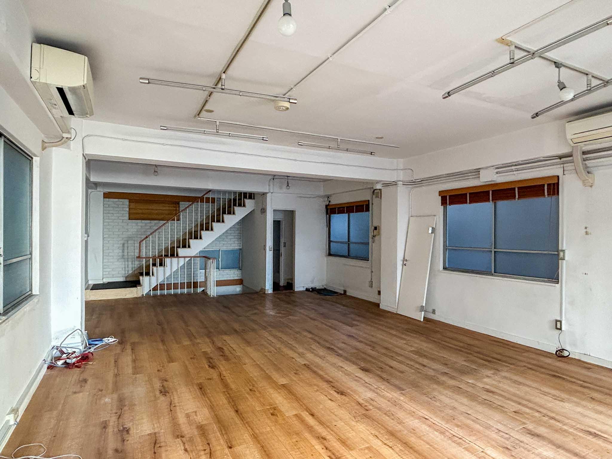 中央区日本橋小舟町の賃貸物件/4階：階段側をみる