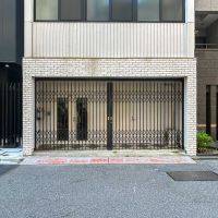 中央区日本橋小舟町の賃貸物件/アコーディオンシャッター付き